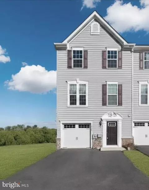 1843 Honeysuckle Ct, Downingtown, PA 19335