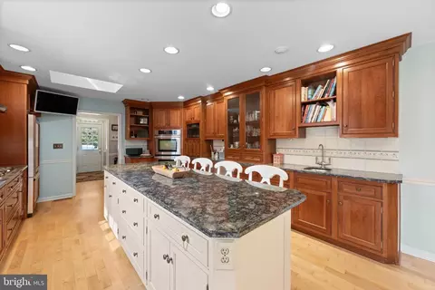 Kitchen - 714 Gulph, Wayne, PA 19087 photo 5 of 6