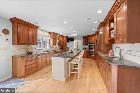 Kitchen - 714 Gulph, Wayne, PA 19087 photo 2 of 6
