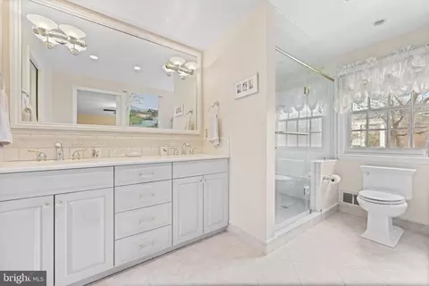 Bath - 714 Gulph, Wayne, PA 19087 photo 1 of 4