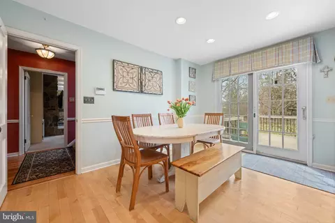 Dining - 714 Gulph, Wayne, PA 19087 photo 4 of 4