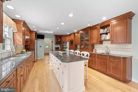 Kitchen - 714 Gulph, Wayne, PA 19087 photo 4 of 6