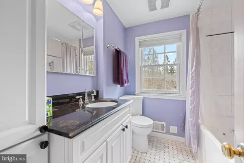 Bath - 714 Gulph, Wayne, PA 19087 photo 3 of 4