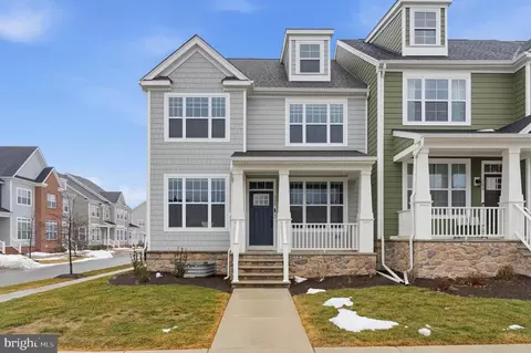 100 Lotus Ln, Malvern, PA 19355