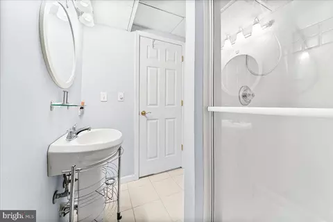 Bath - 720 Brainerd Rd, Exton, PA 19341 photo 4 of 4