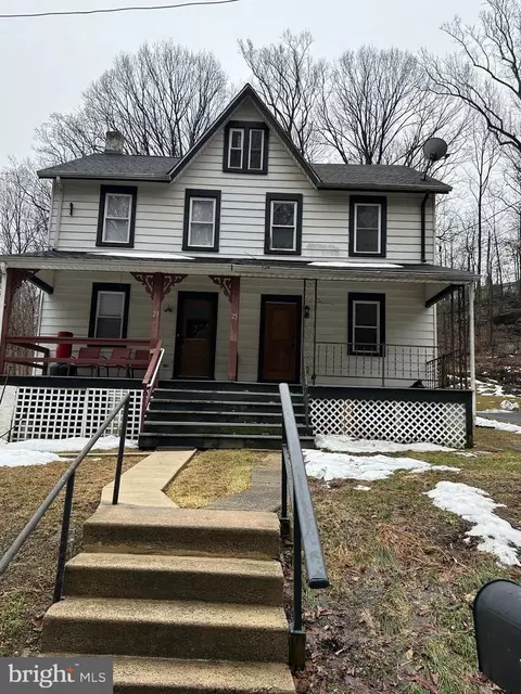 25 Woodland Ave, Coatesville, PA 19320