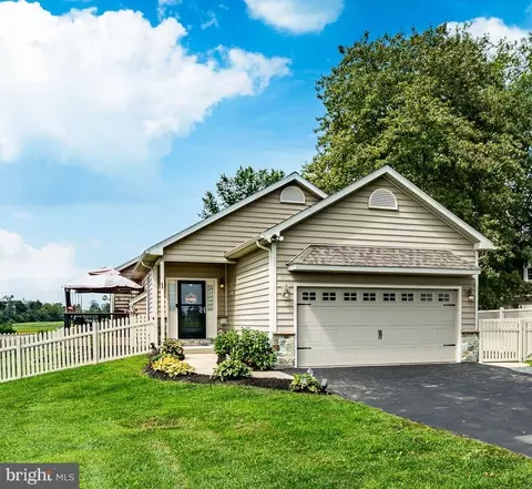 3054 Manor Rd, Coatesville, PA 19320
