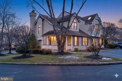69 Main St, Chesterbrook, PA 19087