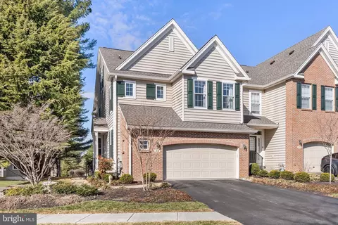323 Cherry Ln, Kennett Square, PA 19348