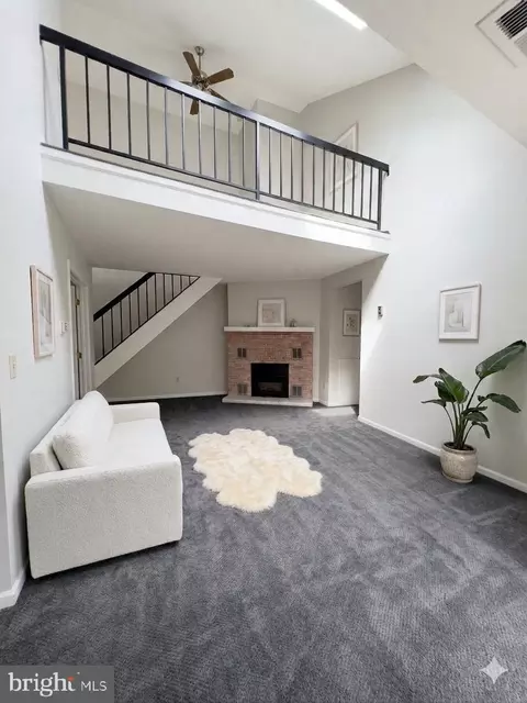 633 Washington Pl #33, Chesterbrook, PA 19087