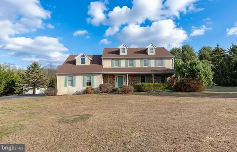 1525 Melville Dr, Pottstown, PA 19465