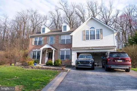 798 Southwind Ln, Downingtown, PA 19335