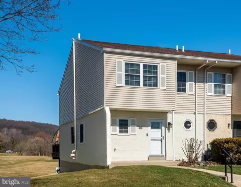 358 Carlyn Ct, Downingtown, PA 19335