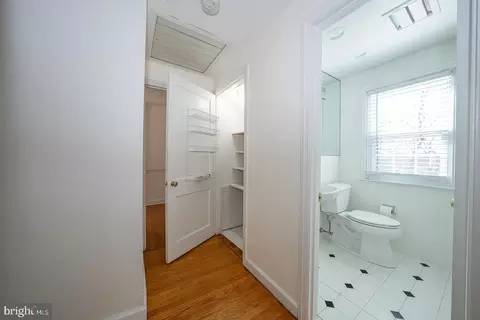 Entry Way - 128 Homestead Rd, Wayne, PA 19087 photo 4 of 5