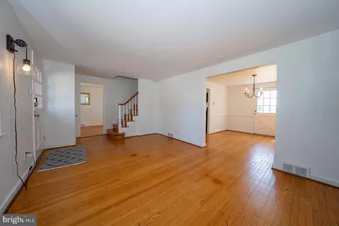 Living - 128 Homestead Rd, Wayne, PA 19087 photo 1 of 2