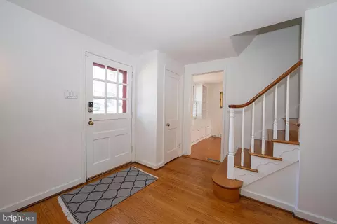 Entry Way - 128 Homestead Rd, Wayne, PA 19087 photo 2 of 5