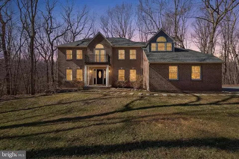 823 Happy Creek Ln, West Chester, PA 19380