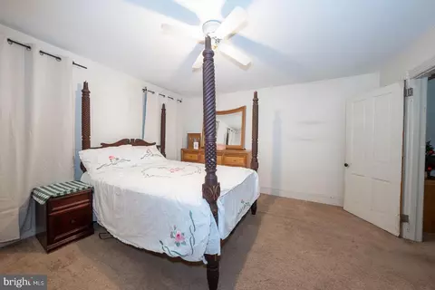 Bedroom - 40 Grove Ave, Devon, PA 19333 photo 2 of 6