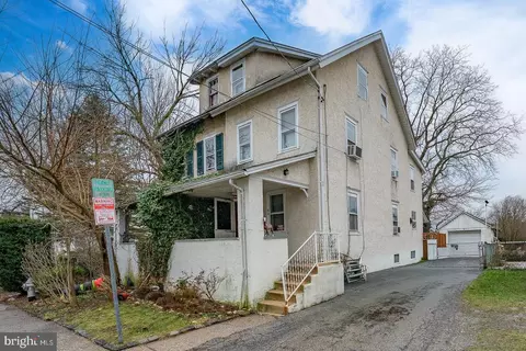 40 Grove Ave, Devon, PA 19333