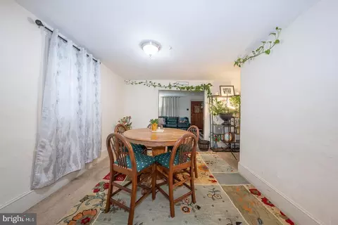 Entry Way - 40 Grove Ave, Devon, PA 19333 photo 7 of 9