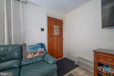 Entry Way - 40 Grove Ave, Devon, PA 19333 photo 1 of 9