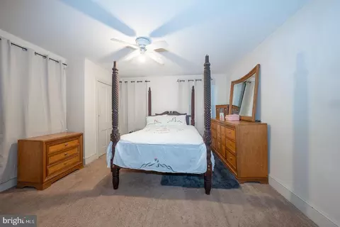 Bedroom - 40 Grove Ave, Devon, PA 19333 photo 1 of 6