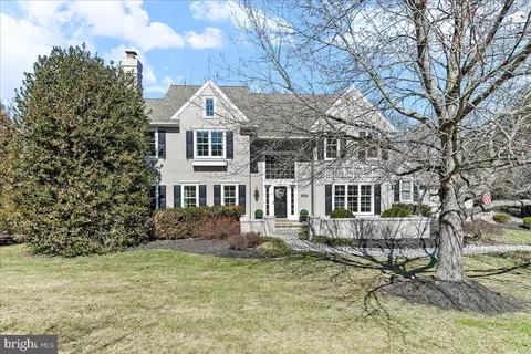345 Country Ln, Phoenixville, PA 19460