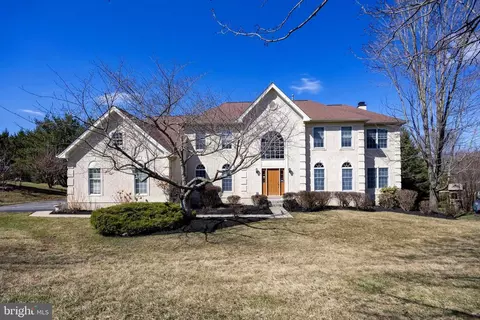 320 Tarbert Dr, West Chester, PA 19382