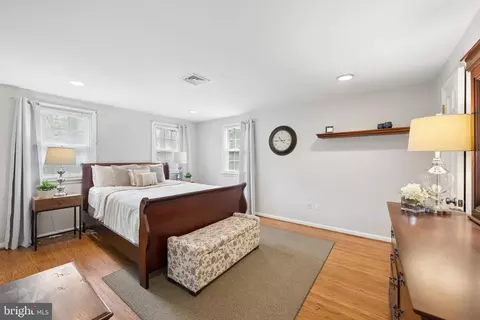 Bedroom - 596 Tanglewood Ln, Devon, PA 19333 photo 5 of 6