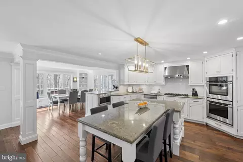 Kitchen - 596 Tanglewood Ln, Devon, PA 19333 photo 3 of 5