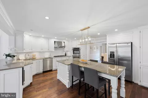 Kitchen - 596 Tanglewood Ln, Devon, PA 19333 photo 2 of 5