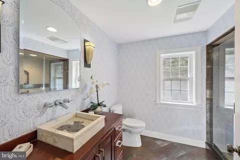 Bath - 596 Tanglewood Ln, Devon, PA 19333 photo 1 of 8