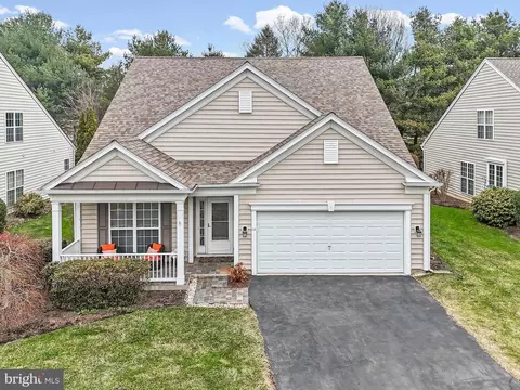 110 Petunia Dr, Kennett Square, PA 19348