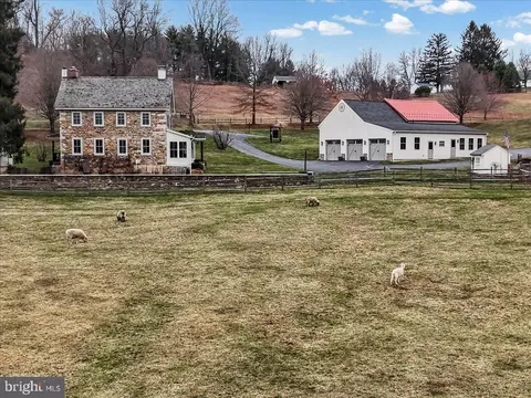 2563 Veronica Dr, Chester Springs, PA 19425