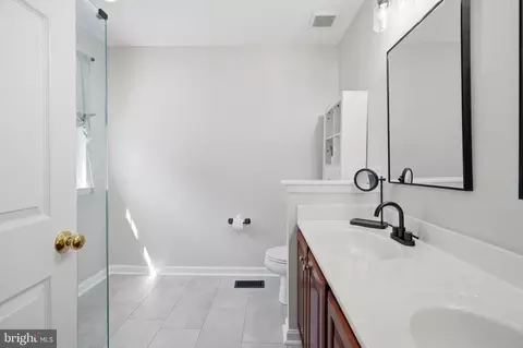Entry Way - 159 Penns Manor Dr, Kennett Square, PA 19348 photo 8 of 14