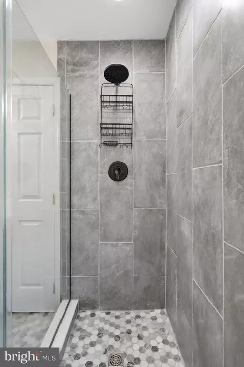 Bath - 159 Penns Manor Dr, Kennett Square, PA 19348 photo 4 of 5