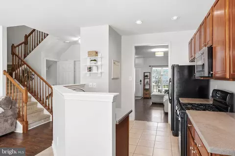 Entry Way - 159 Penns Manor Dr, Kennett Square, PA 19348 photo 5 of 14