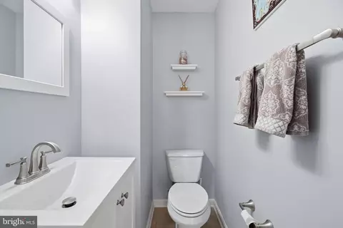Bath - 159 Penns Manor Dr, Kennett Square, PA 19348 photo 1 of 5