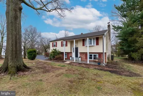 1227 Grandview Cir, Pottstown, PA 19465