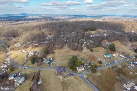 1615 Saint Peters Rd, Pottstown, PA 19465