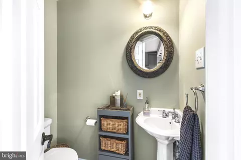 Bath - 220 S Valley Forge Rd, Devon, PA 19333 photo 3 of 5