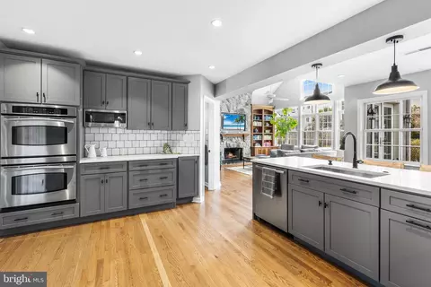 Kitchen - 220 S Valley Forge Rd, Devon, PA 19333 photo 3 of 4