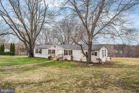 15 Harrison Dr, Nottingham, PA 19362