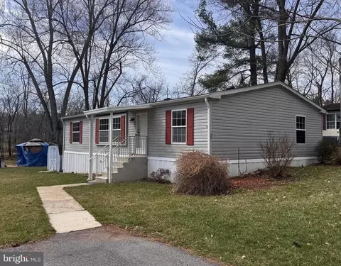 31 Terrace Dr, Spring City, PA 19475