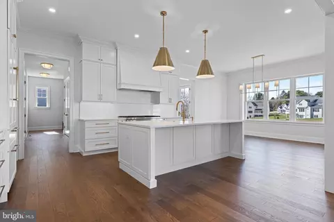 302 Old Kingfisher Ln, Malvern, PA 19355