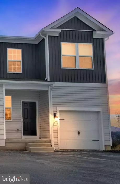 242 Derby Dr, Coatesville, PA 19320