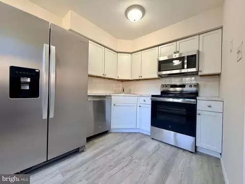 335 E Lancaster Ave #B-14, Downingtown, PA 19335