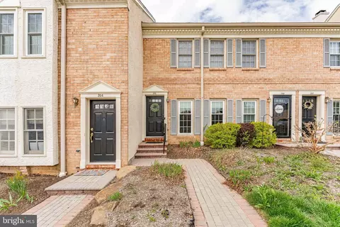 206 Everest Cir, West Chester, PA 19382