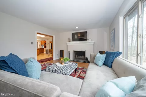 Living - 524 Pugh Rd, Wayne, PA 19087 photo 1 of 2