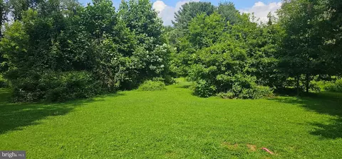 15 E Mount Vernon St, Oxford, PA 19363